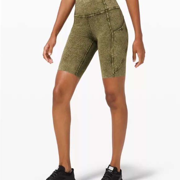 Lululemon Fast and Free High Rise Short 10” Size 4 Olive Green NEVER WORN - Picture 1 of 14